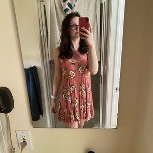 Super cute floral sun dress!
